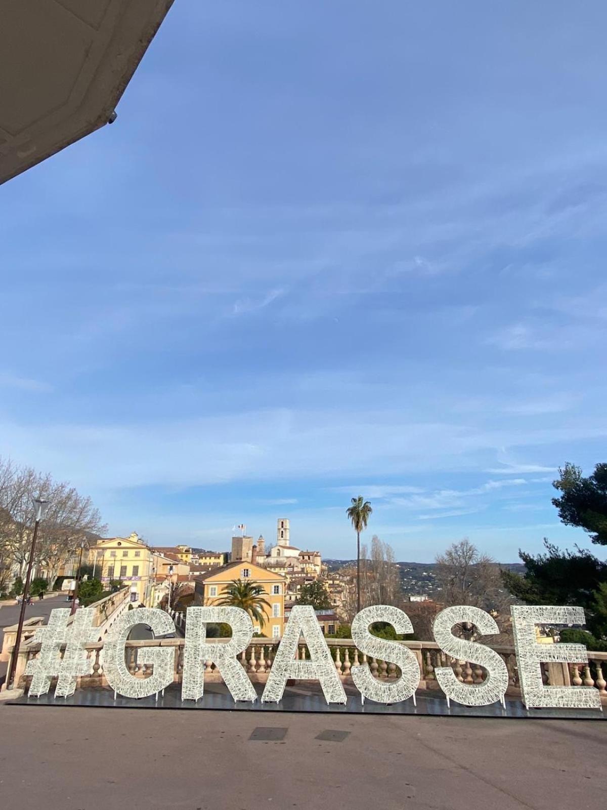 Appartement Coeur De Grasse Bagian luar foto